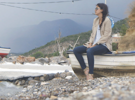 Hommage à Charlie Hebdo : David André pose sa caméra « Du côté des vivants »